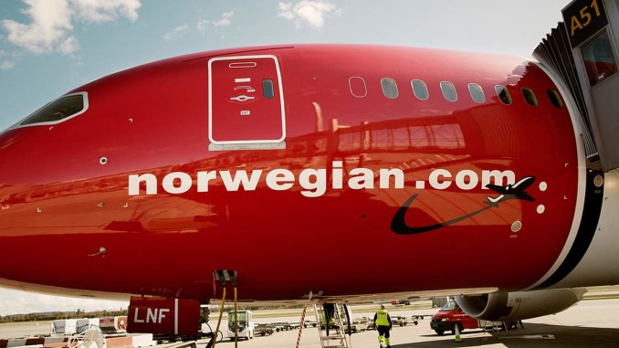 У римському аеропорту, здійснив аварійну посадку Boeing 787, що належить авіакомпанії Norwegian