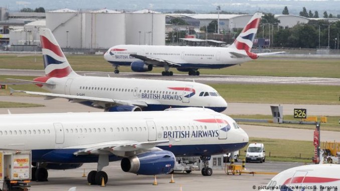 Протестуючий проти змін клімату, виліз на літак British Airways в аеропорту Лондона