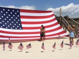 США переживають період різкого зниження запитів на отримання громадянства іноземцями