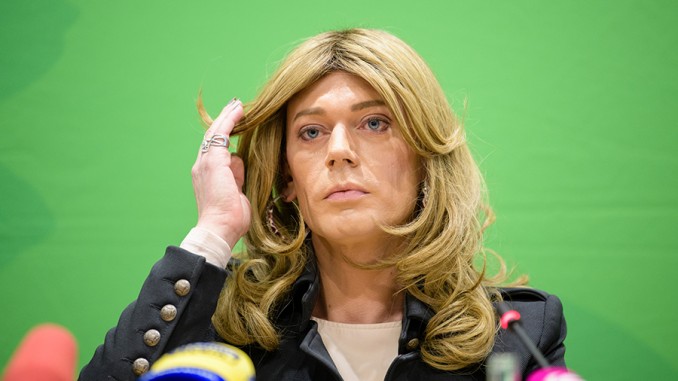 Німеччина обрала перших двох трансгендерних жінок в парламент