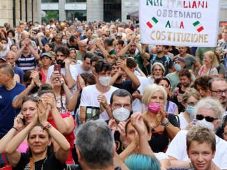 Протести в Італії проти обов'язкової вакцинації